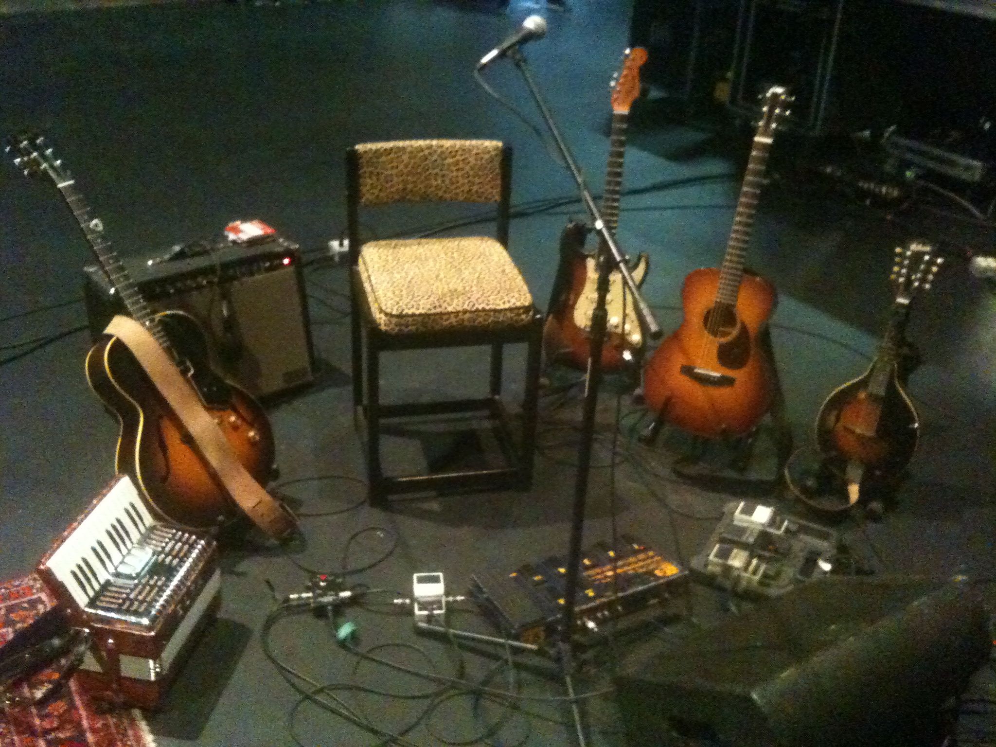 Chris Gage set up for Jerry Jeff Walker show